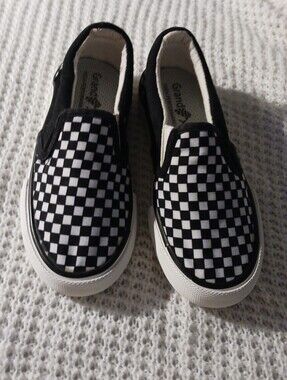 Gran Prix  Slip-On Sneakers - Black & White Gran Prix Sz.12 Unisex